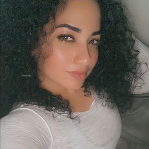 Meet your Posher, Valerie